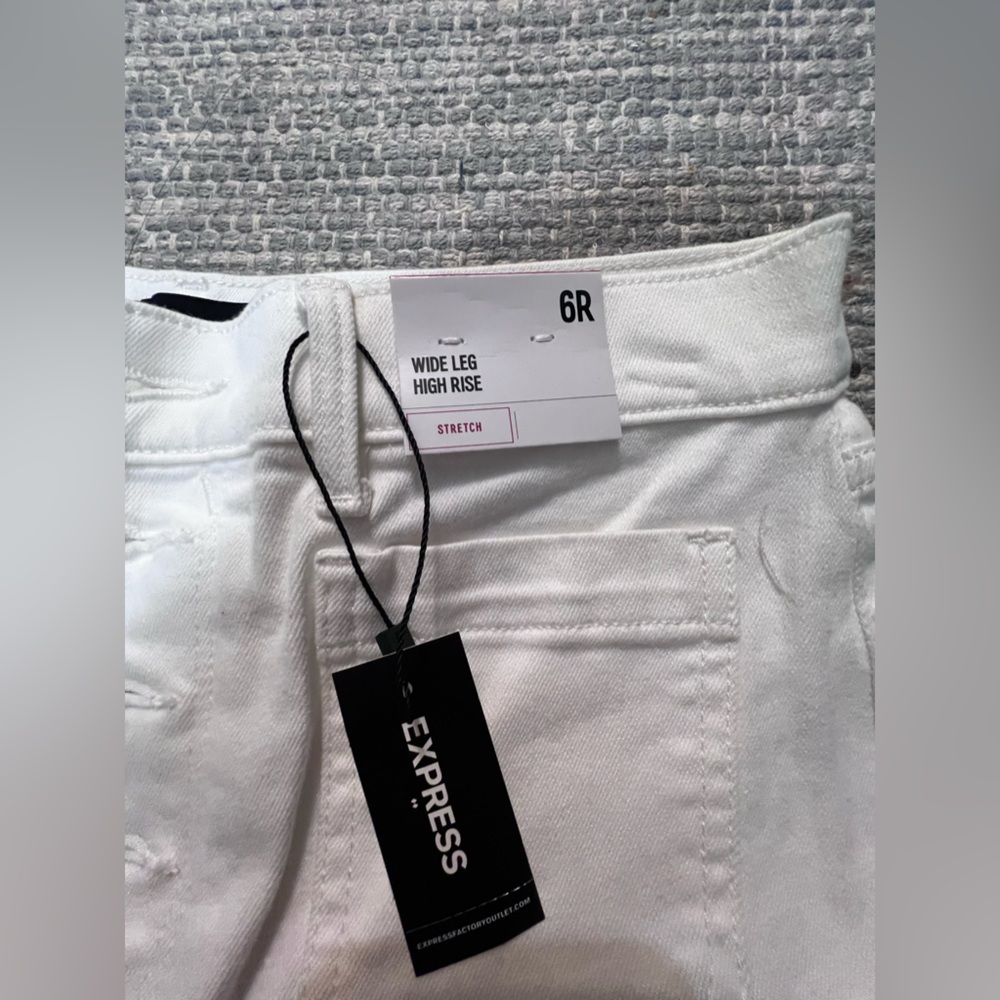 Express High Rise Cropped Jeans - Picture 3 of 4